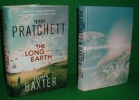 THE LONG EARTH There are Worlds Waiting by PRATCHETT, Terry , BAXTER , Stephen , - 2012