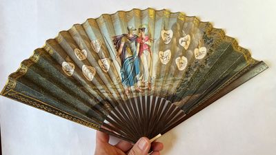 Printed emblematic fan, with captions in Spanish