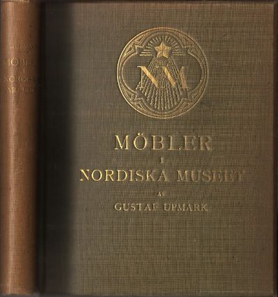 MÖBLER I AFDELNINGEN FÖR DE HÖGRE STÅNDEN.