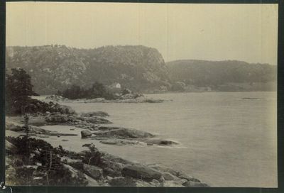 Fotografi på stiv kartong.  Uten år. (Ca. 1885).