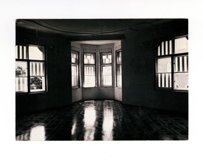Exhibition postcard: Dekor - Dekoration, Arbeiten IN SITU von DANIEL BUREN (22 March-22 April 1980)