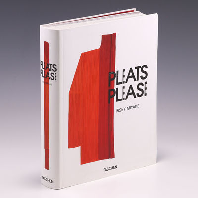 Pleats Please Issey Miyake by Issey Miyake | Softcover Pleats Please Issey Miyake by Issey Miyake | Softcover