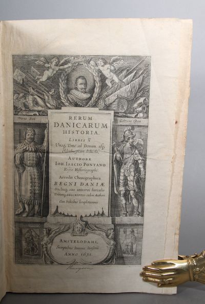 Rerum Danicarum historia, libris X. Unoq. tomo ad domum usq Oldenburgicam deducta. Accedit chorographia regni Daniæ. (photo 2)