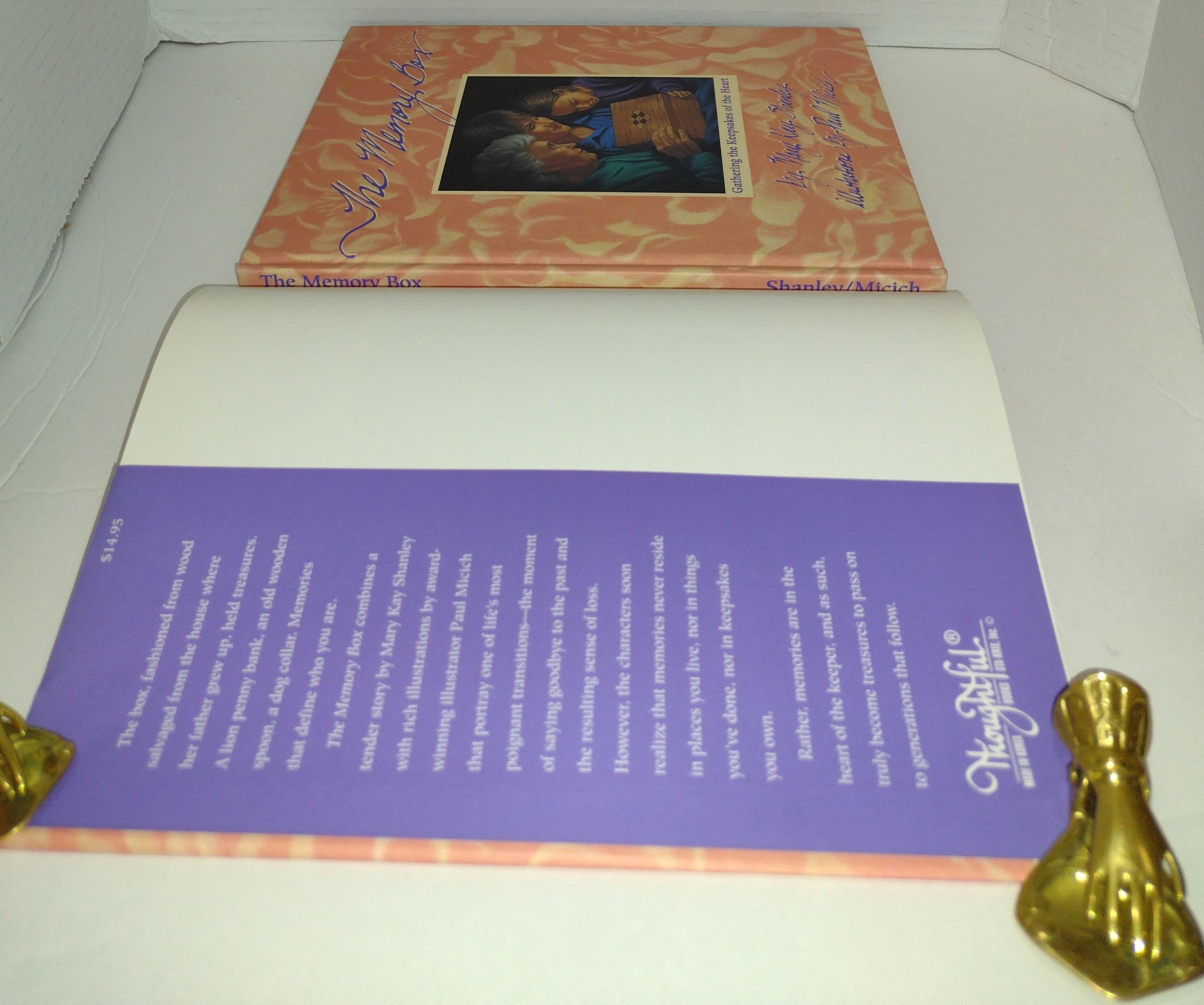 The Memory Box Gathering the Keepsakes of the Heart by Mary Kay Shanley