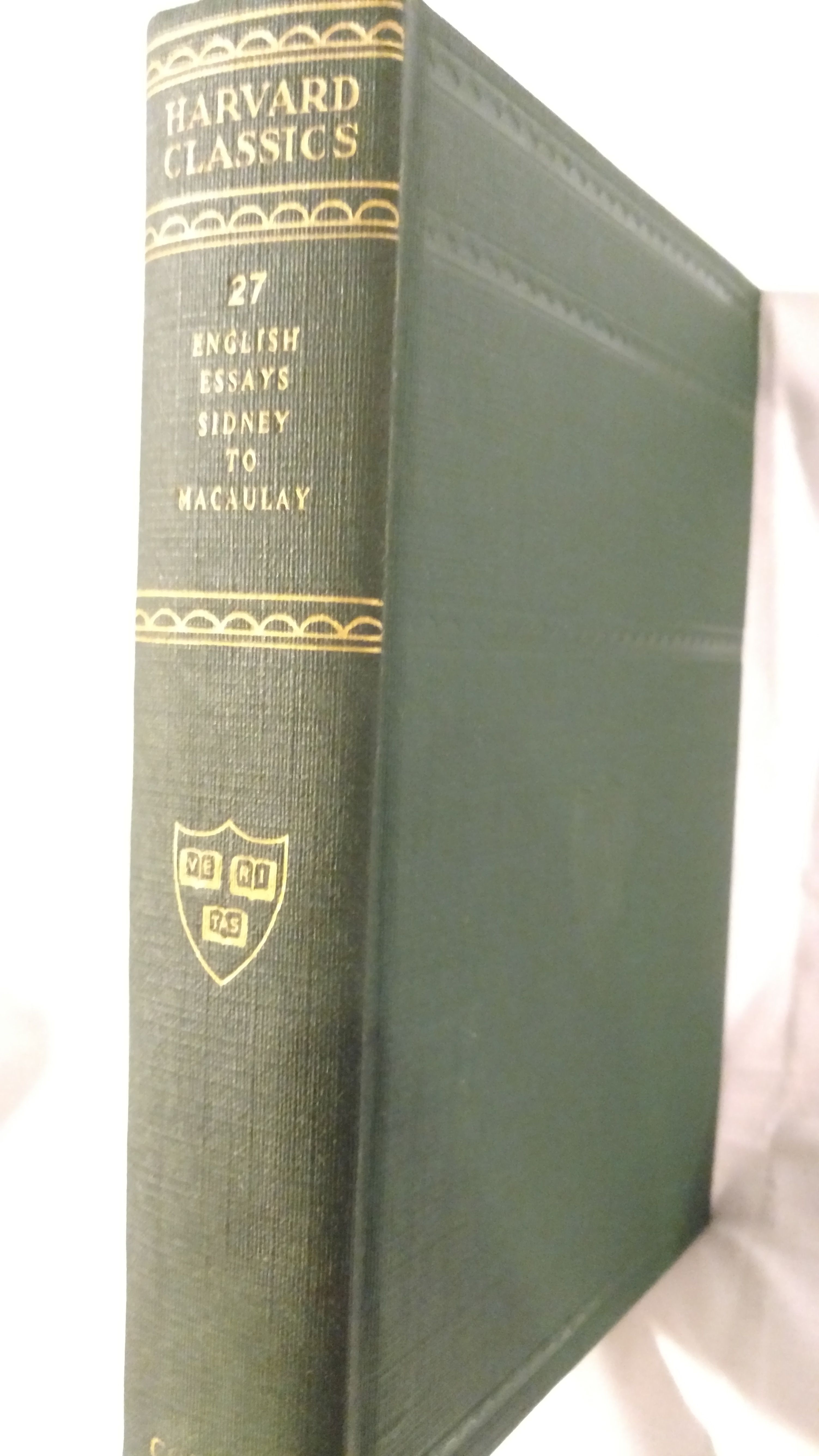 Harvard Classics Volume 27: English Essays