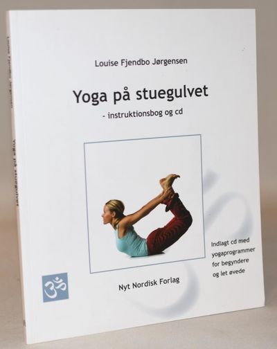 Yoga på stuegulvet.