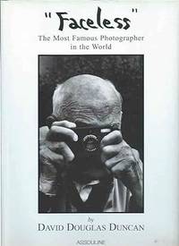 Faceless: The Most Famous Photographer in the World