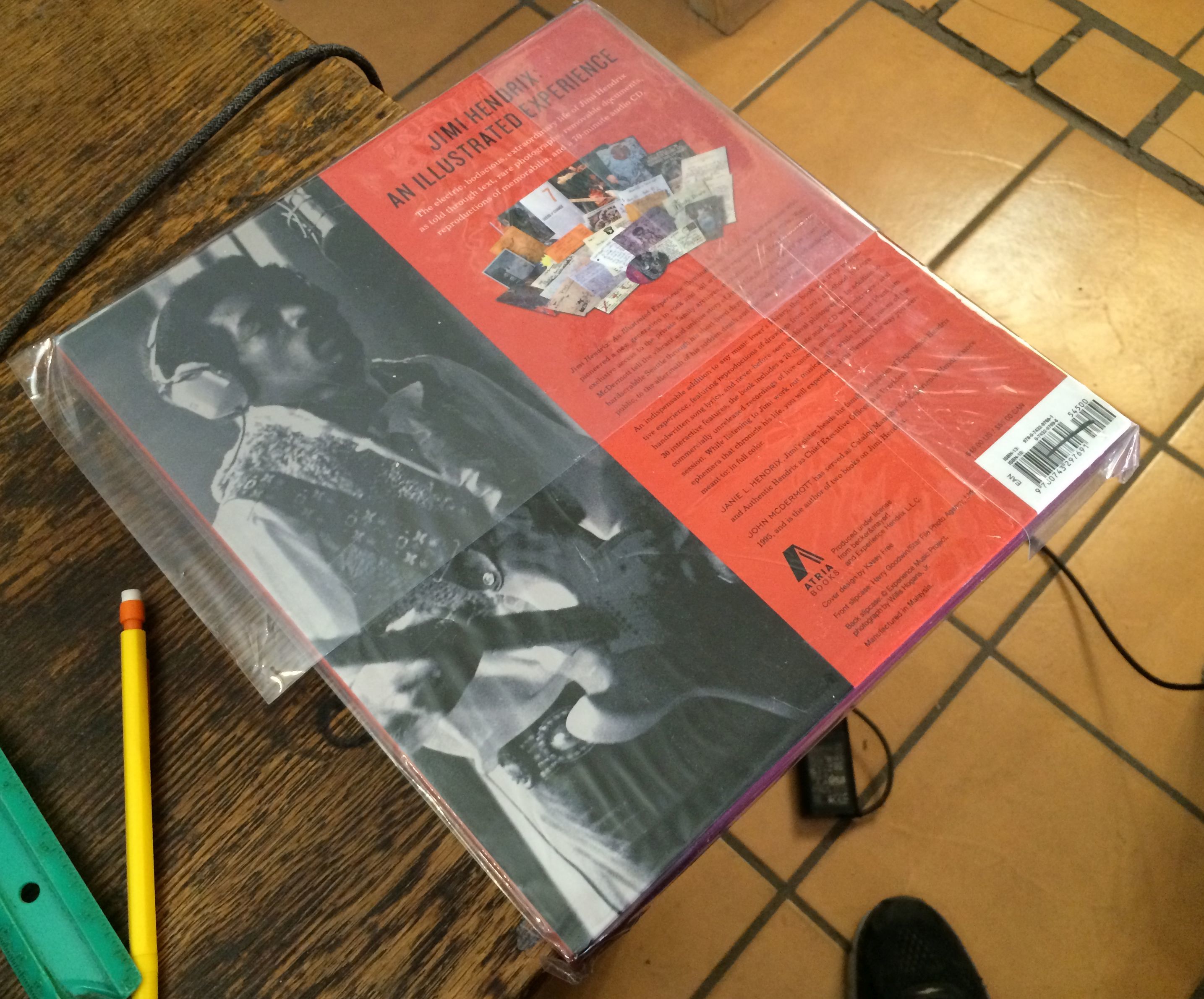 Jimi Hendrix: An Illustrated Experience by Hendrix, Janie L 