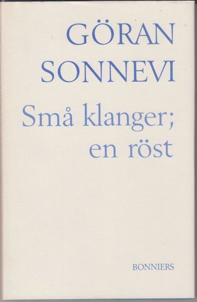Små klanger; en röst.