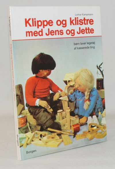 Klippe og klistre med Jens og Jette - børn laver…