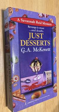 cover of Just Desserts Savannah Reid Mysteries