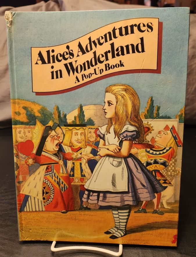 洋書 Alice's Adventures in Wonderland Alice's Adventures in Wonderland by Lewis Carroll