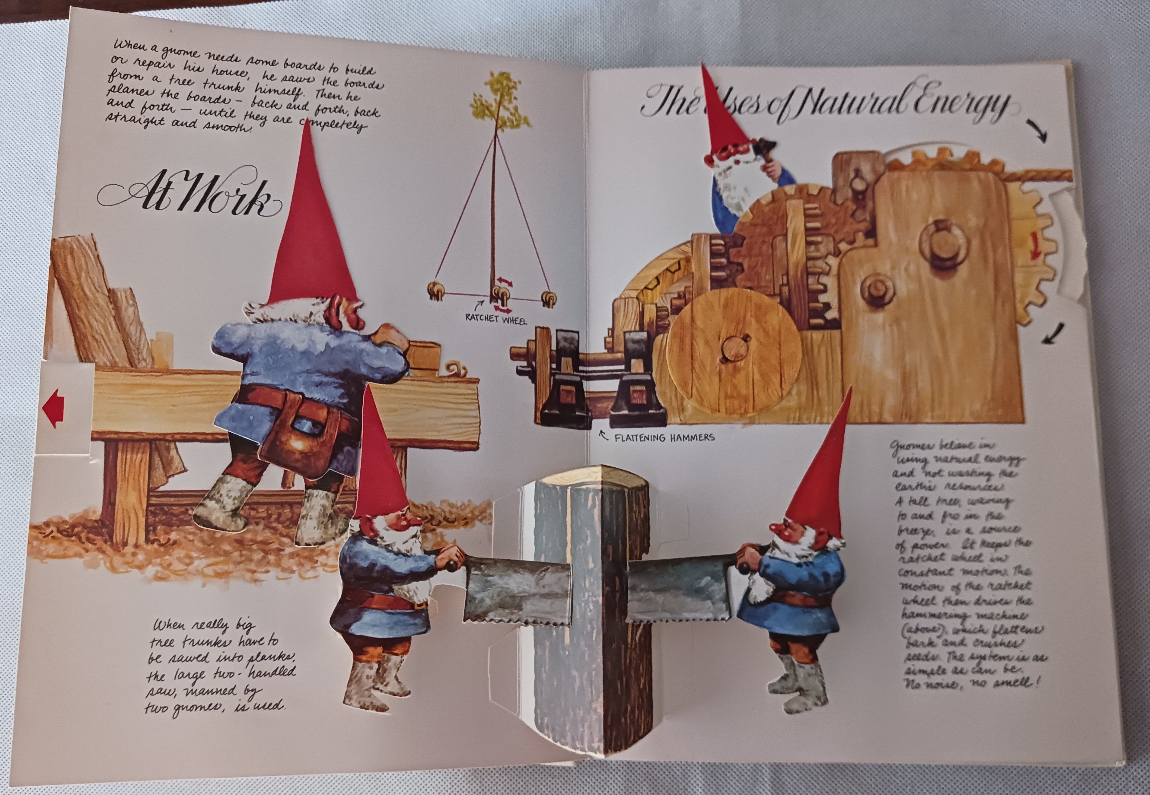 The Pop-Up Book of Gnomes by Poortvliet, Rien; Huygen, Wil 