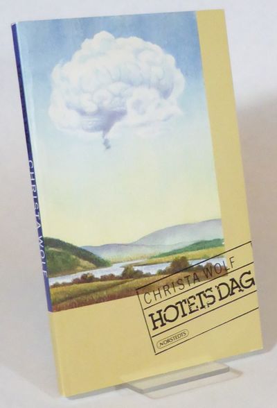 Hotets dag. Översättning av Margaretha Holmqvist.