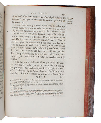 De l'Esprit de Loix. Ou du rapport que les Loix doivent avoir avec la Constitution de chaque Gouvernement, les Moeurs, le Climat, la Religion, le Commerce, &c. à quoi l'Auteur a ajouté Des recherches nouvelles sur les Loix Romaines touchant les Succ... - [THE SPIRIT OF LAWS - PMM 197] (photo 5)