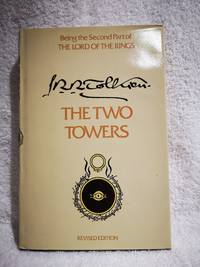 THE TWO TOWERS by J.R.R. TOLKIEN - 1982