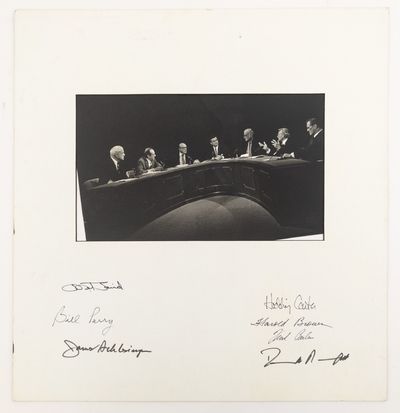 PHOTO FROM ‘THE ELEVENTH ANNUAL REPORT OF THE SECRETARIES OF DEFENSE’ OR ‘THE THIRTEENTH ANNUAL REPORT OF THE SECRETARIES OF DEFENSE’ (OCTOBER 17, 1997 OR OCTOBER 7–8, 1999) SIGNED 7x