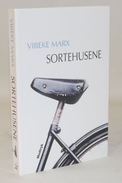Sortehusene.