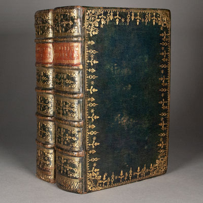 CUSTOM-BUILT TRILINGUAL NEW TESTAMENT...; (photo 10)