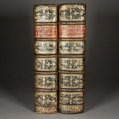 CUSTOM-BUILT TRILINGUAL NEW TESTAMENT...; (photo 9)