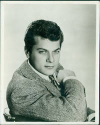 image of Promotional 8 x 10 Black & White Glossy Photograph of Tony Curtis, for the film "Son Of Ali Baba