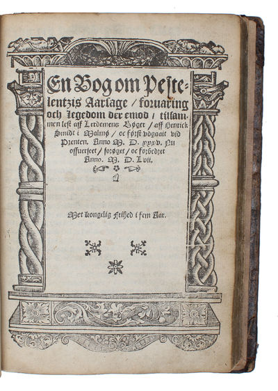 Samlingsbind med alle Henrik Smiths lægebøger i 1557 udgaverne, alle trykt af Hans Vingaard.: 1. Tredie Urtegaard, ordelige oc flitelige tilhobe samlet aff de beste och lerdiste Lægers Bøger, indeholdendis nogre skøne oc udvalde LÆgedoms støcker som g... - [FOLKEMEDICINENS GENNEMBRUD I DANMARK-NORGE] (photo 3)