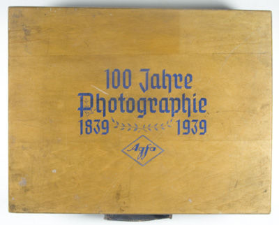 Hundert Jahre Photographie und die Agfa (Schmalfilm)