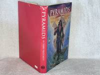 Pyramids (Discworld. the Gods Collection)