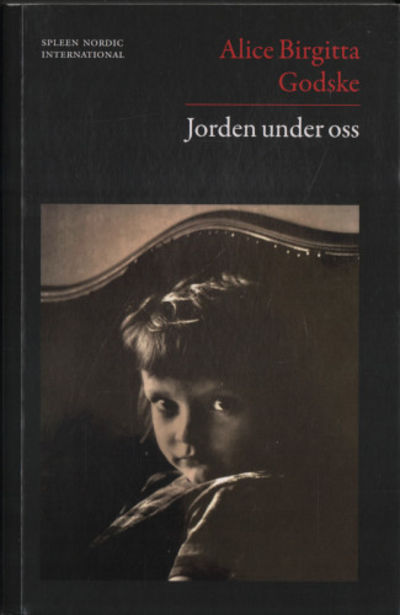 JORDEN UNDER OSS.