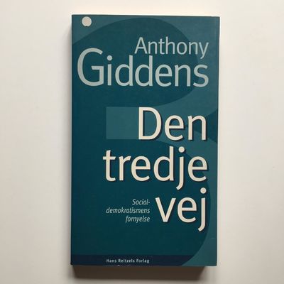 Den tredje vej. Socialdemokratismens fornyelse.