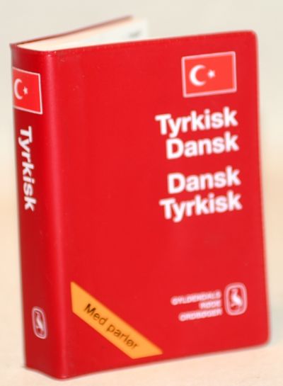 Tyrkisk-dansk, dansk-tyrkisk ordbog.