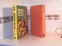 Biggles Looks Back by JOHNS W E - 1965