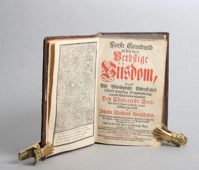 Første Grundvold til den heele verdslige viisdom, hvorudi alle philosophiske Videnskaber i deres naturlige Sammenhæng i tvende Deele bliver afhandlede. Den Theoretiske Deel - Den praktiske Deel. ... Med fornødne Figurer og register...Overs. paa Pansk efter det tredie oplag som er trykt i Leipzig 1739. (photo 2)