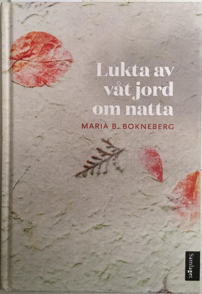 Lukta av våt jord om natta