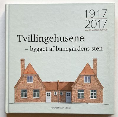 Tvillingehusene - bygget af banegårdens sten.