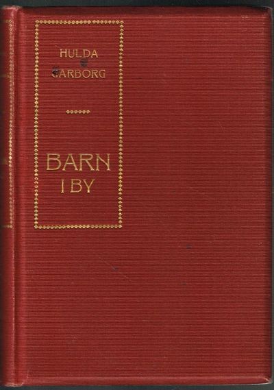 Barn i by. Smaa billeder.