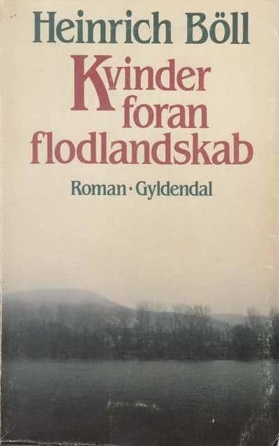 Kvinder foran flodlandskab