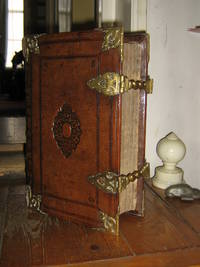 BIBLIA, dat is De gantsche H. Schrifture, vervattende alle de Canonijcke Boeken des Ouden en des Nieuwen Testaments. Door last der Hoogh Mog: Heeren Staten Generaal...volgens het Besluyt vande Synode Nationael...Uyt de oorspronckelijke talen in onse Nederlandtsche tale getrouwelick over-geset.