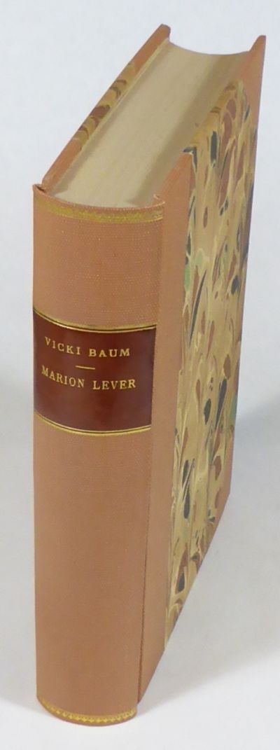 Marion lever. Översättning av Lisbeth och Louis…
