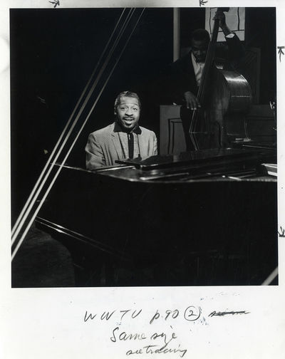 ERROLL GARNER at PIANO (1958) Publicity photo