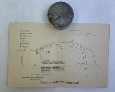 Program för Göteborgs Kapplöpningar vid Partilled söndagen den 5 juni 1898 jemte plankarta öfver kapplöpningsbanan. (photo 2)