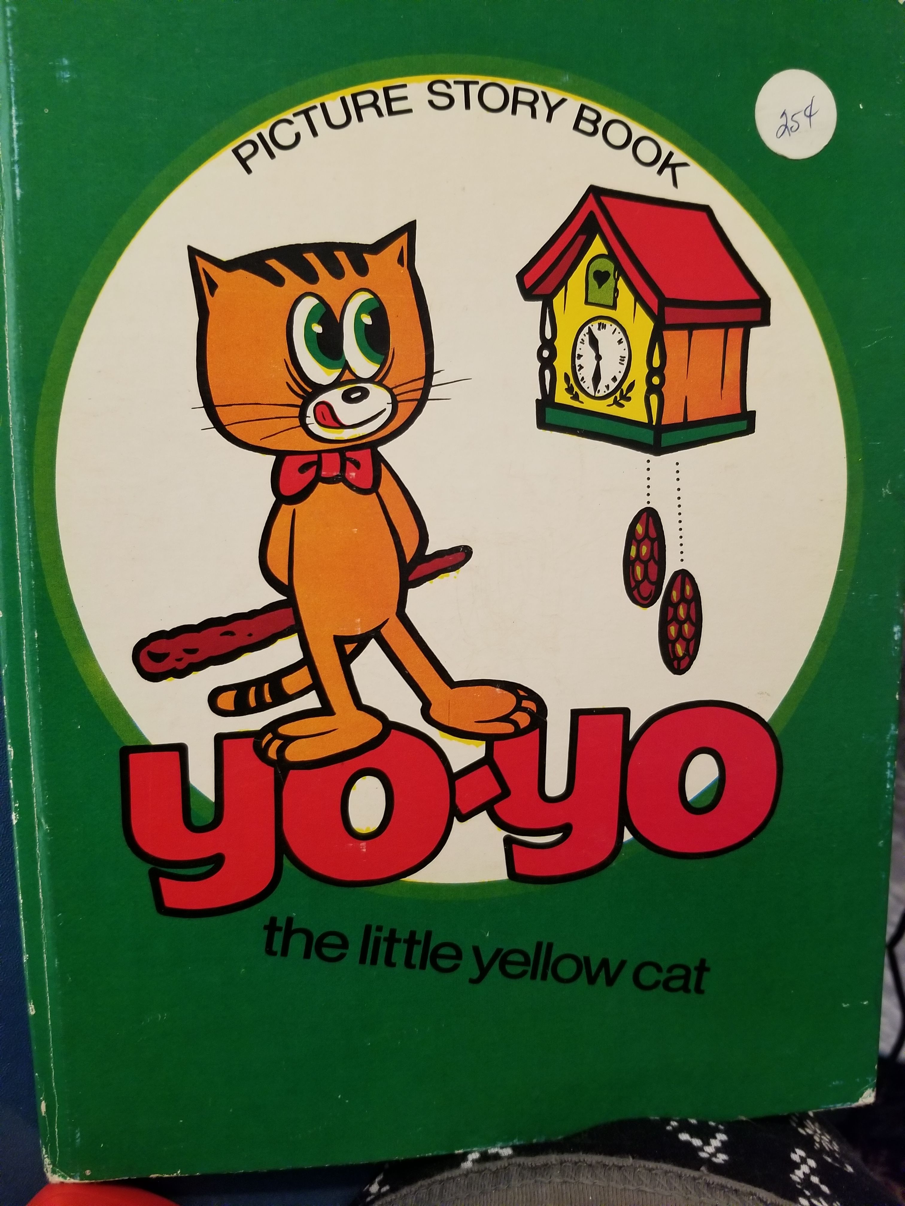 YO-YO, the yellow cat by G Zarafu Translation by Maris Nord - Hardcover -  first - 1976 - from The FW Collections (SKU: H668)