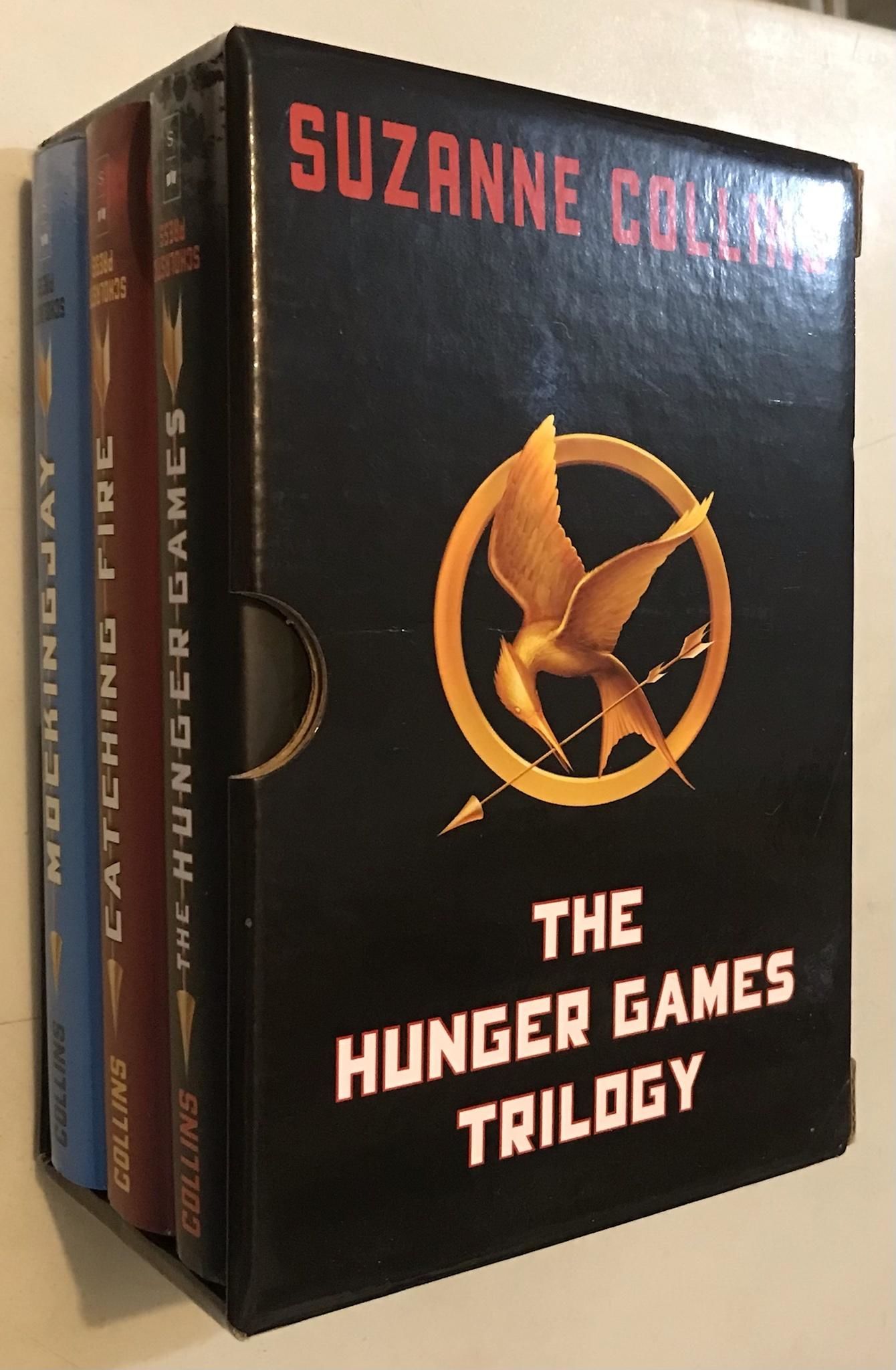9780545265355 - Hunger Games Trilogy Boxed Set by Suzanne Collins