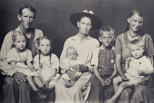 Disfarmer: The Heber Springs Portraits 1939-1946 by DISFARMER