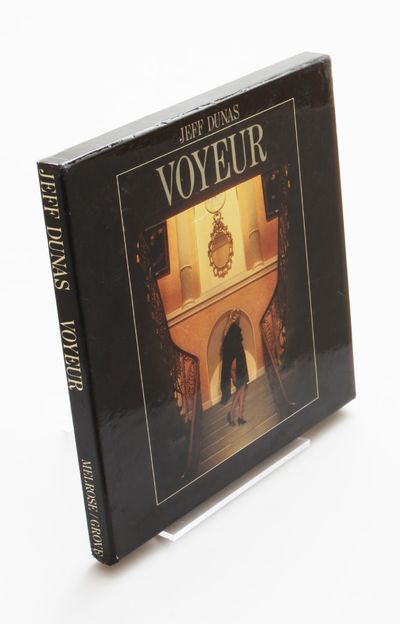 VOYEUR.
