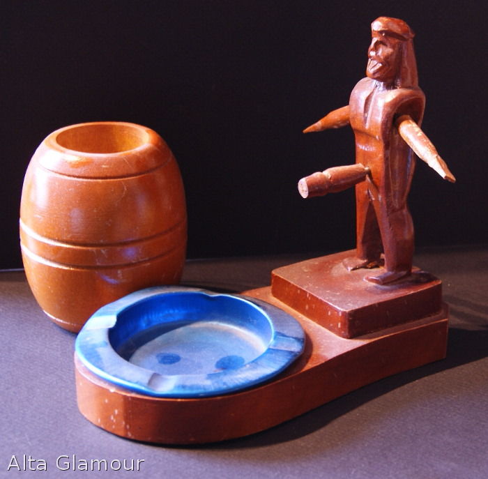 NAUGHTY NOVELTY BARREL MAN ASHTRAY (Man In A Barrel)