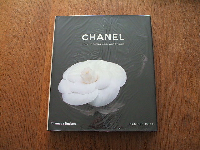 CHANEL COLLECTIONS AND CREATIONS 洋書 Chanel: Collections and Creations: Bott, Danièle