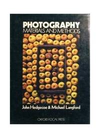 Photography: Materials and Methods (Handbooks for Artists)