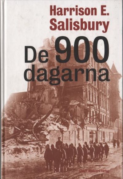 DE 900 DAGARNA.