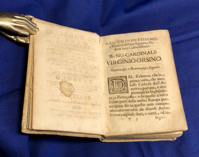 Il tabacco. Opera di (...) da Civita Castellana M. D. S. B. Nella quale si tratta dell’Origine, Historis, Coltura, Preparatione, Qualità, Natura, Virtù, & Uso in fumo, in polvere, in foglia, in lambitivo, et in medecina Della pianta volgarmente detta Tabacco. Si discorre degl’utili ch’arreca moderatamente preso, de i danni ch’apporta smoderatamente usato, e qual sia il vero, e legitimo modo di prenderlo. Trattato Naturale, Medico, Morale, e Curioso. (photo 3)